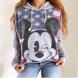 Cropped hoodie Disney Mickey Mouse Winking USA Cropped Hoodie